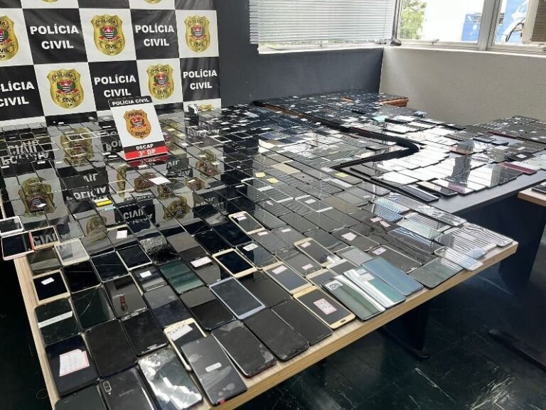 Secretário anuncia bloqueio de celulares roubados