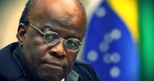 Joaquim Barbosa abandona pré-candidatura à Presidência