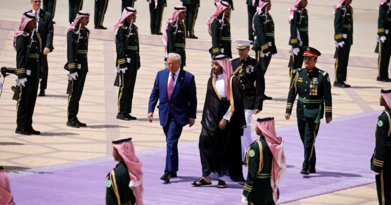 EUA e Arábia Saudita fecham acordo nuclear sem restrições