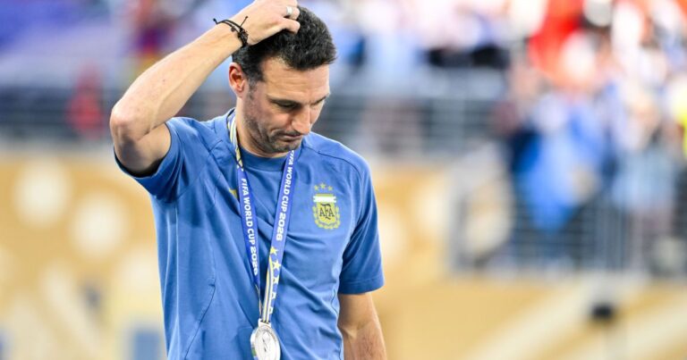Scaloni confirma comando da Argentina até dezembro