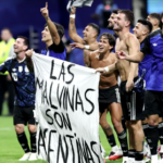 Reino Unido pede investigação da FIFA sobre faixa
