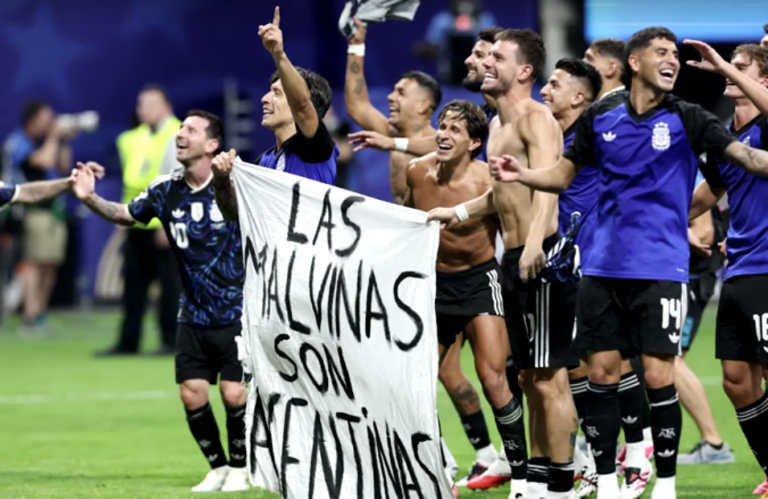 Reino Unido pede investigação da FIFA sobre faixa