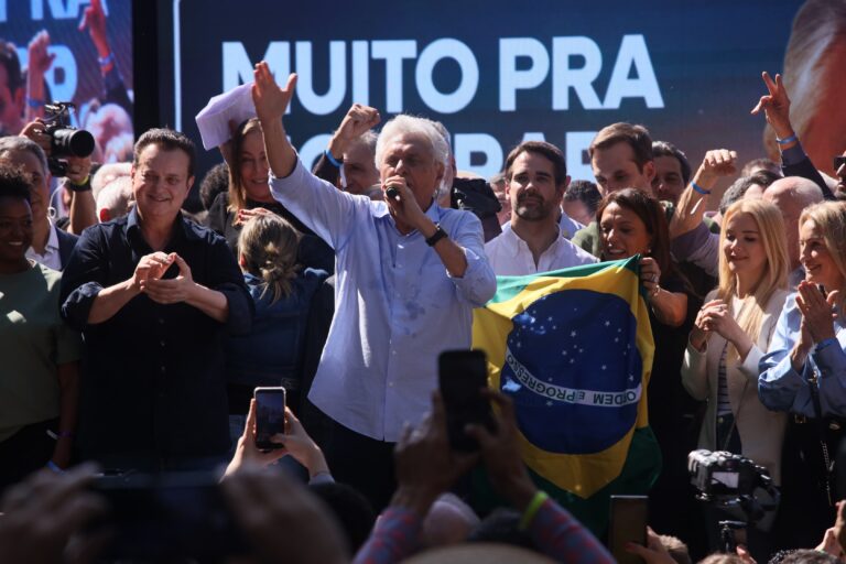 Caiado critica Lula e Flávio em discurso de candidato