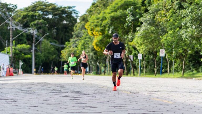 Riviera Tour realiza sexta etapa em Bertioga