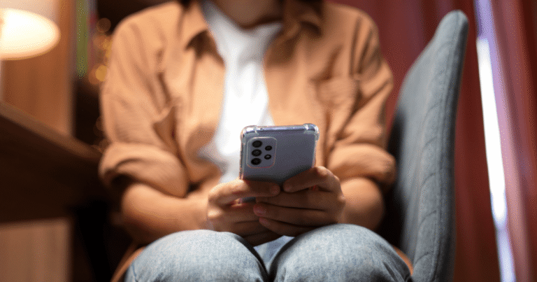 Política se torna ambiente mediado por telas e algoritmos