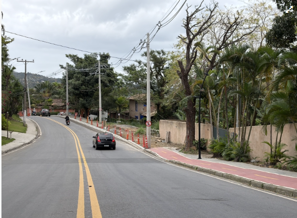 Ilhabela avança ciclovia na Riachuelo com obras e trânsito