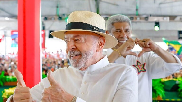 Lula pede votos antes de início oficial da campanha