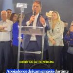 Apoiadores abandonam ginásio durante discurso de Flávio Bolsonaro