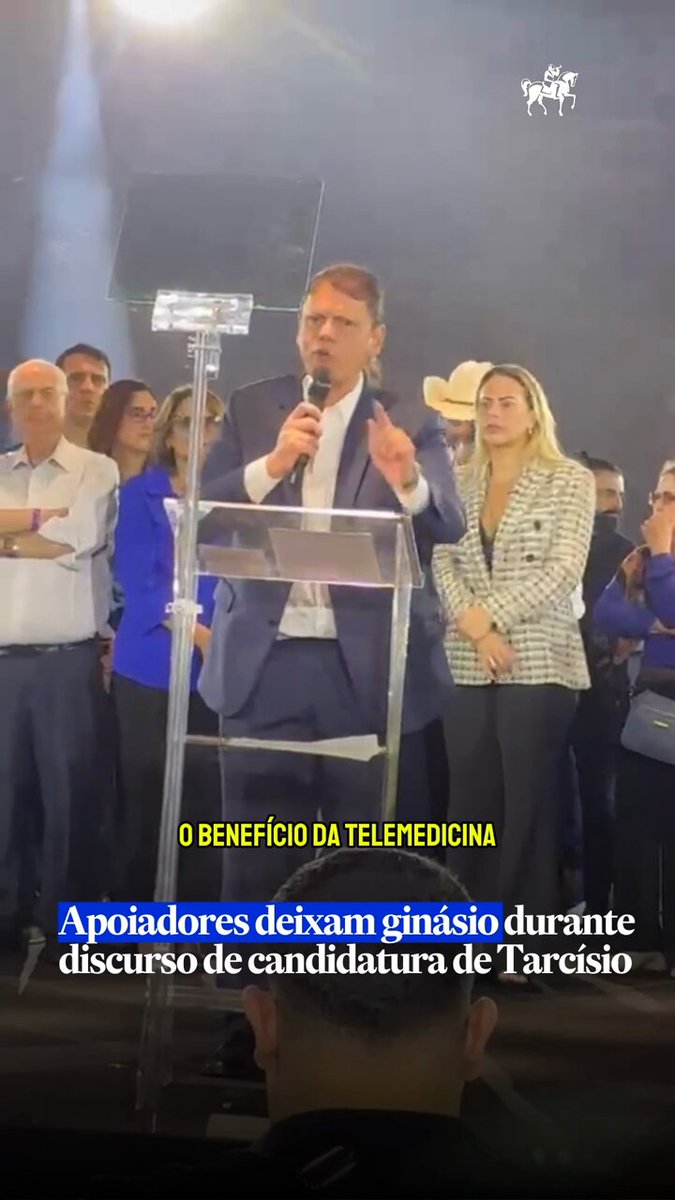 Apoiadores abandonam ginásio durante discurso de Flávio Bolsonaro