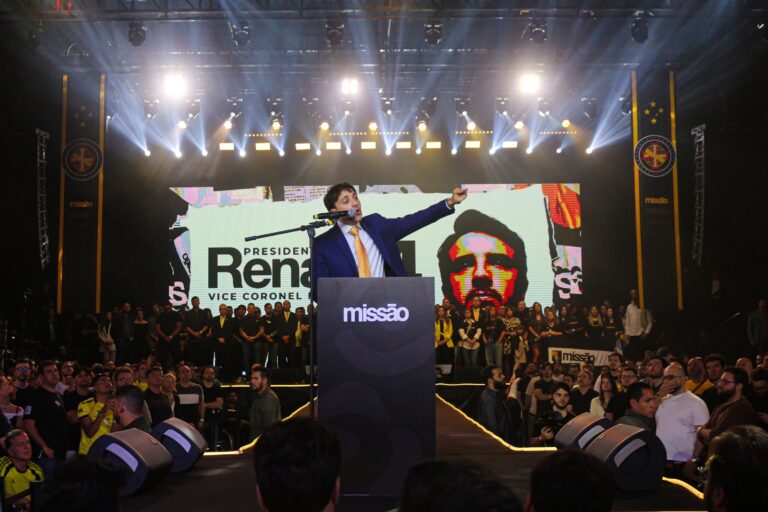 Renan Santos lança candidatura presidencial em São Paulo