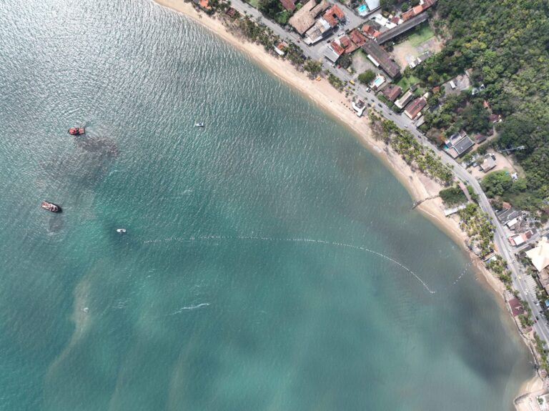 Cabos subaquáticos chegam e dobram capacidade em Ilhabela
