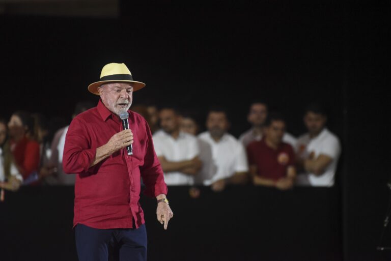 PT oficializa candidatura de Lula à reeleição