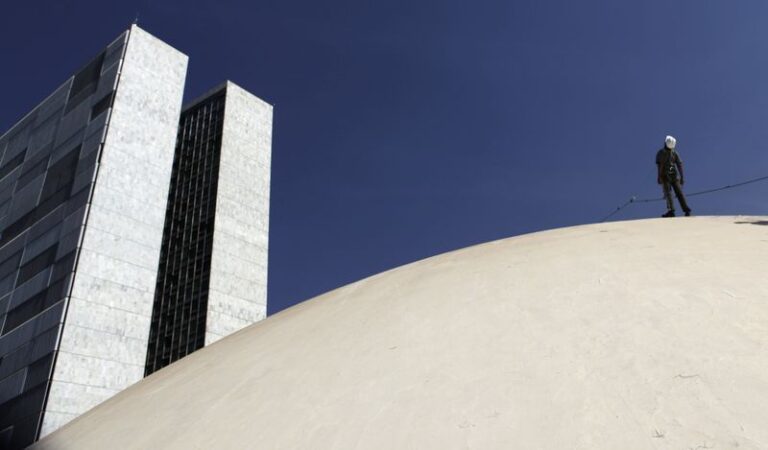 Congresso Nacional retoma trabalhos com pautas pendentes