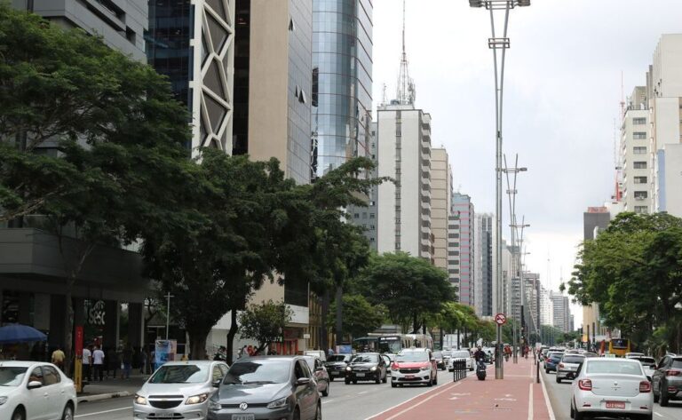 TJ-SP bloqueia R$ 1,02 bi em bens