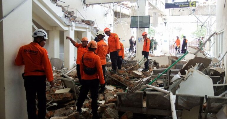 Mortes ultrapassam 50 após terremoto na Indonésia