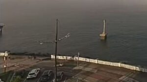 Nevoeiro denso paralisa porto de Santos