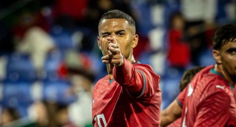 Cruzeiro anuncia empréstimo de João Costa