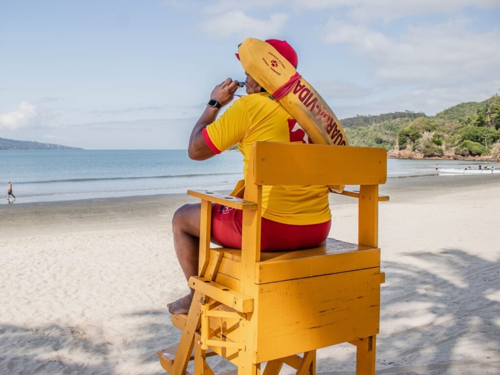 São Sebastião aprova 30 salva-vidas