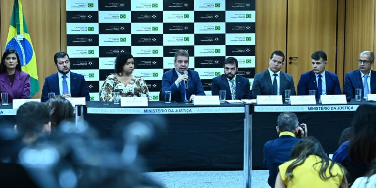 Operação Rede Interrompida apreende explosivos e mapas