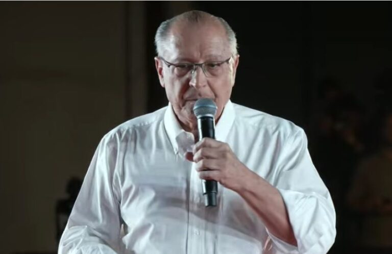 Alckmin afirma urna rejeita voto estrangeiro