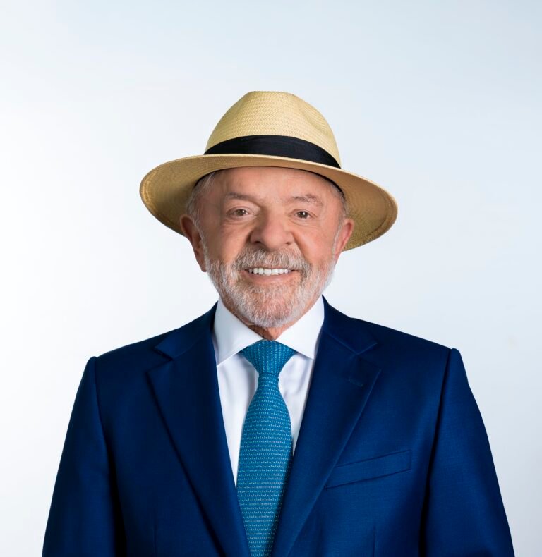 TSE valida chapéu de Lula na urna