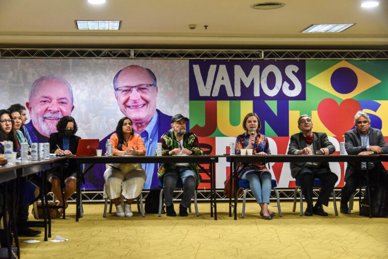 PCdoB apoia chapa de Haddad para governo paulista