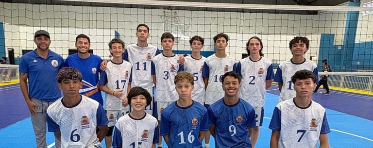 Sub-16 de Caraguatatuba avança com vitória no voleibol