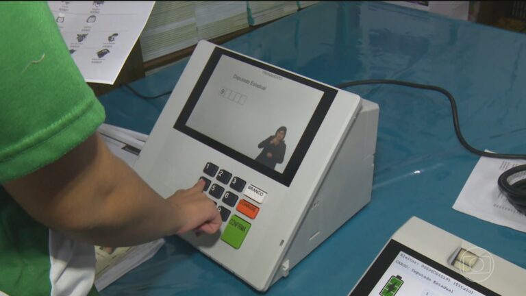 TREs realizam mutirões escolares para eleições 2026