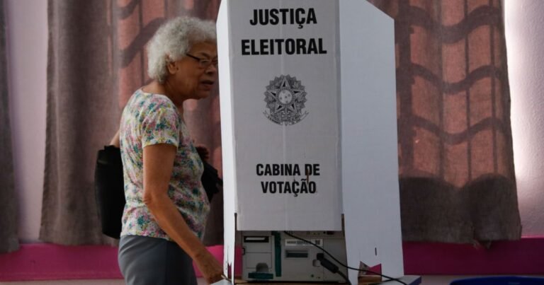 Brasil tem 298 mil eleitores centenários