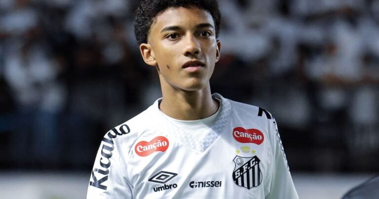 Santos encaminha empréstimo de Robinho Jr. ao Genoa