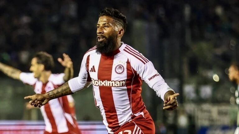 Santos se aproxima de contratar lateral Rodinei