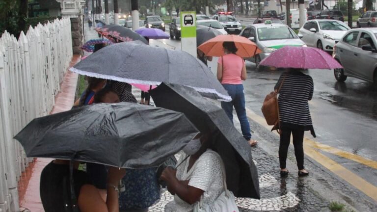 Frente fria derruba temperaturas e traz ventos fortes