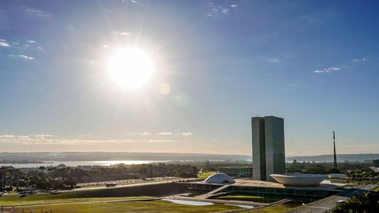 Congresso avalia fim da escala 6×1 e blusinhas