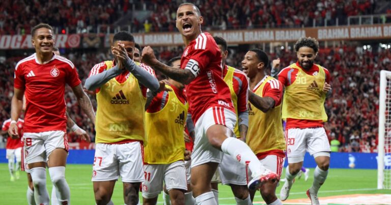 Inter deve manter time contra o Corinthians