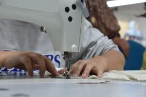 Ilhabela abre inscrições para cursos de costura