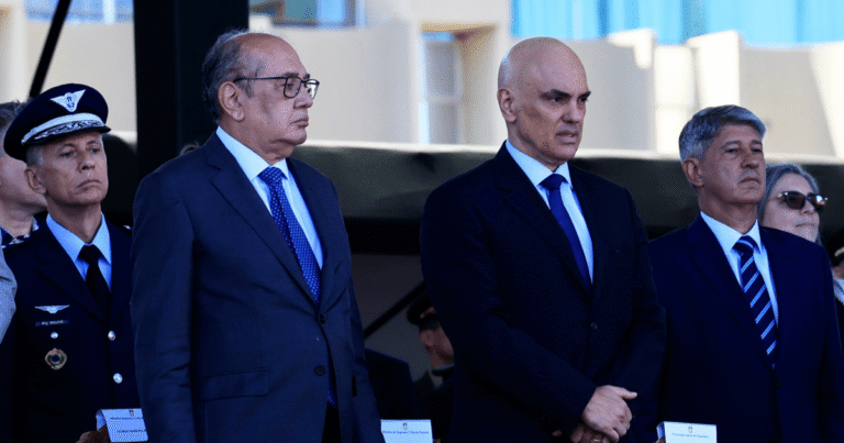 Lula recebe Gilmar Mendes para discutir crise do STF