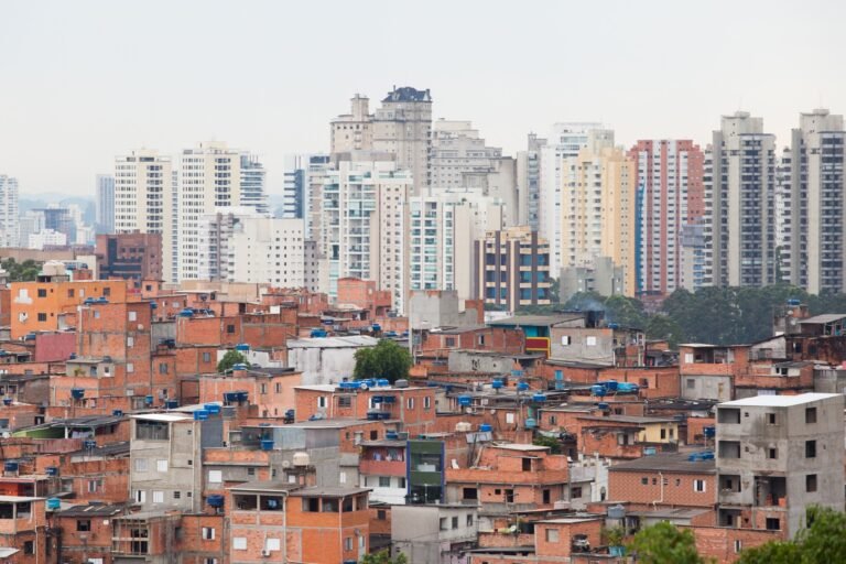 Oxfam revela 24,3% da renda