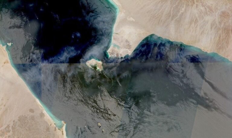 Houthis capturam Mocha e ilha de Perim