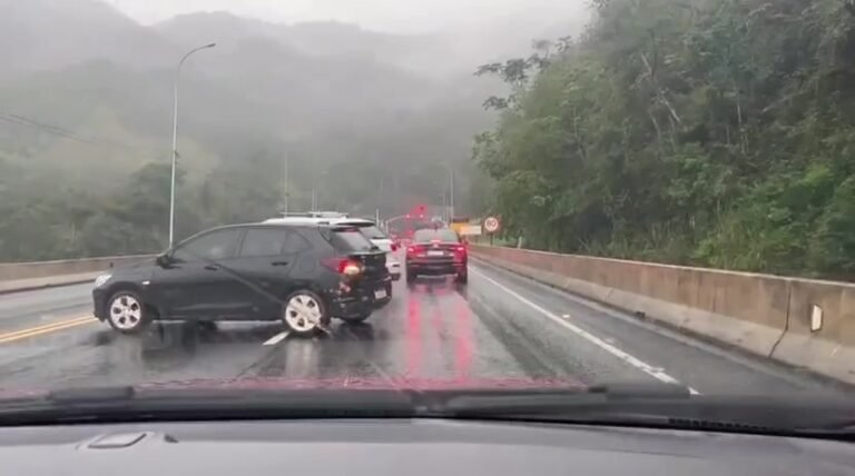 Moradora relata falta de sinalização após acidente no Túnel