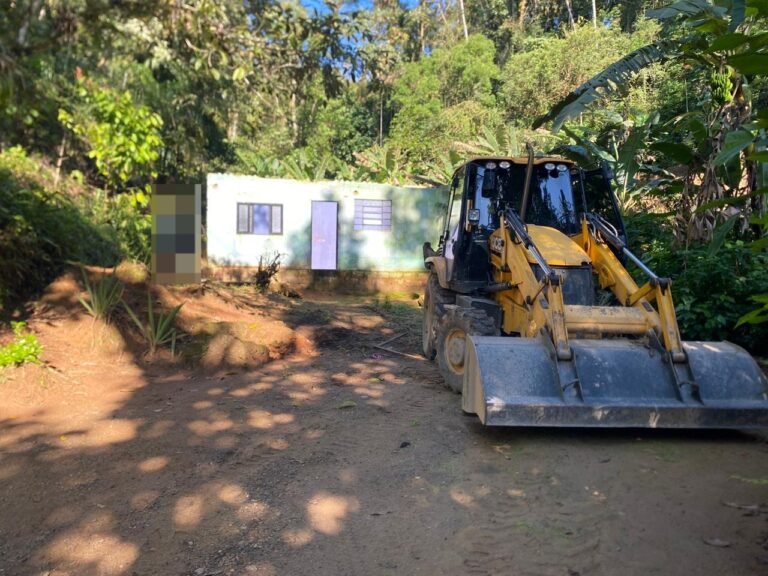 Polícia Ambiental derruba quatro invasões na Mata Atlântica