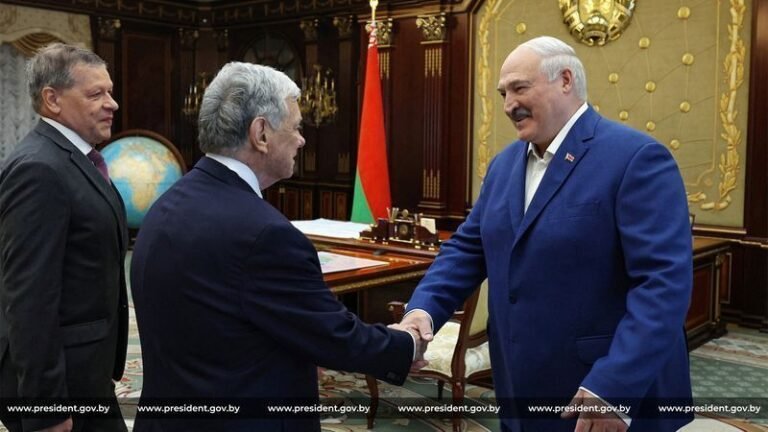 EUA negociam soltura de presos políticos em Belarus