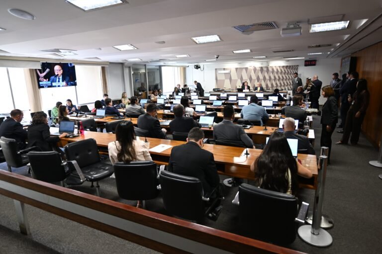 Senado aprova texto-base da PEC da Segurança