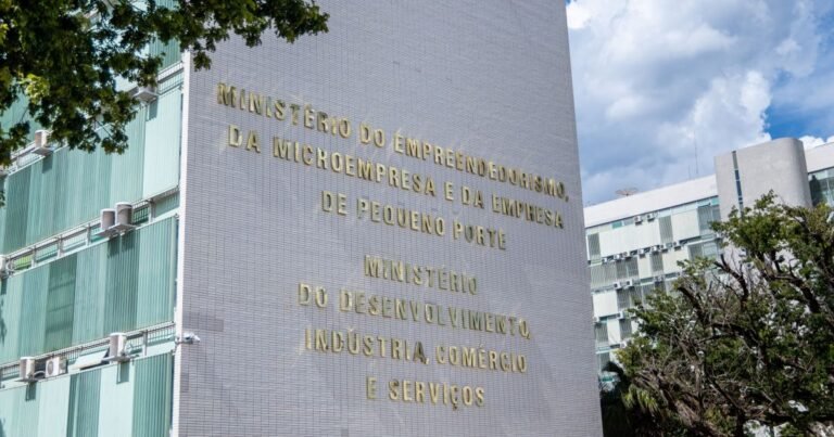 MDIC assume comando do Conselho de Minerais Críticos