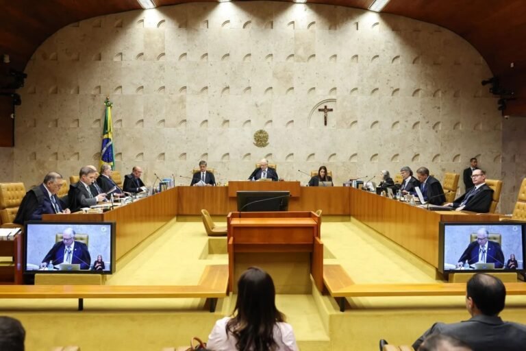# STF entra de vez na eleição
