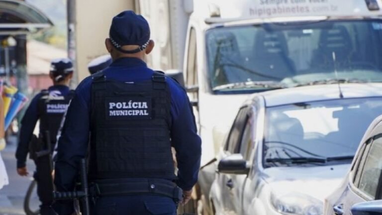 GCM prende motorista bêbado e procurado em São Sebastião