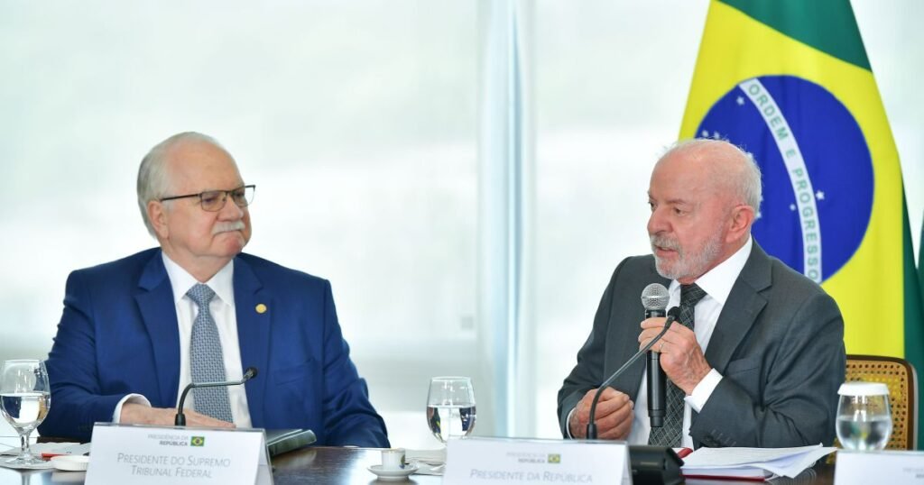 Lula estimula Fachin a usar prerrogativas no STF