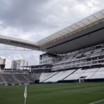 Corinthians enfrenta Fluminense na Neo Química