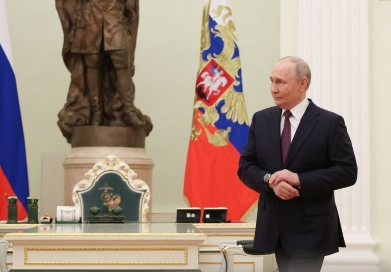 Rússia Unida vence eleições parlamentares controladas