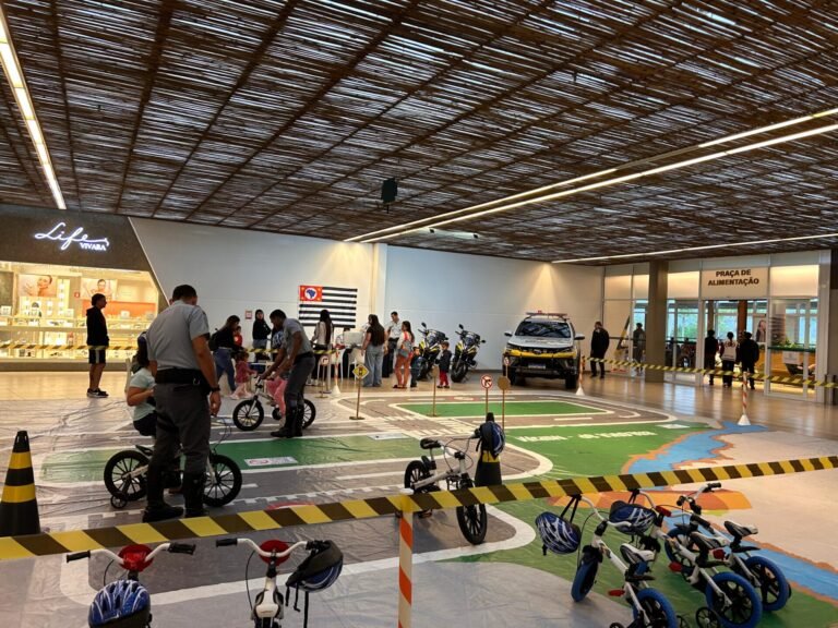 Serramar Shopping abre circuito de trânsito para crianças