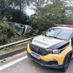 🚨 Carro capota na Curva do Guaecá e mobiliza